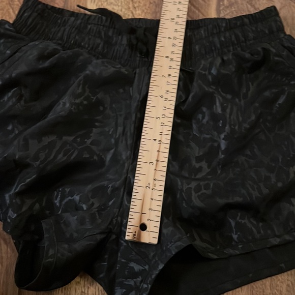 Zyia Active Bomber Medium Shorts Black Animal Metallic - Picture 10 of 13